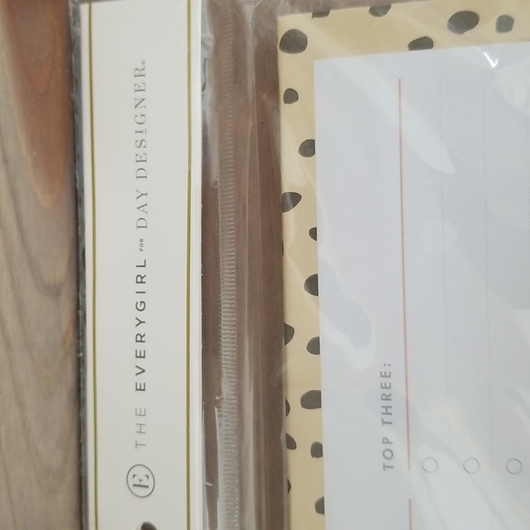 The Everygirl Day Designer Pad Set - Picture 2 of 7
